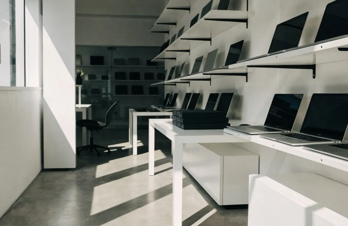 Laptop retailer
